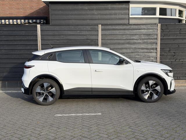 Renault MEGANE E-Tech EV60 Optimum Charge Equilibre 218PK Automaat Navigatie, Achteruitrijcamera, Keyless, Stoel & Stuurwielverwarming, Parkeersensoren Achter