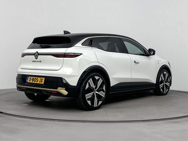 Renault MEGANE E-Tech EV60 220Pk Optimum Charge Iconic | Lederen bekleding | Elektrische Stoelen | Trekhaak | Stoel & Stuurverwarming | Parkeersensoren & Camera | Multisense | Privacy Glass | Harman Cardon Geluid | 450km WLTP |