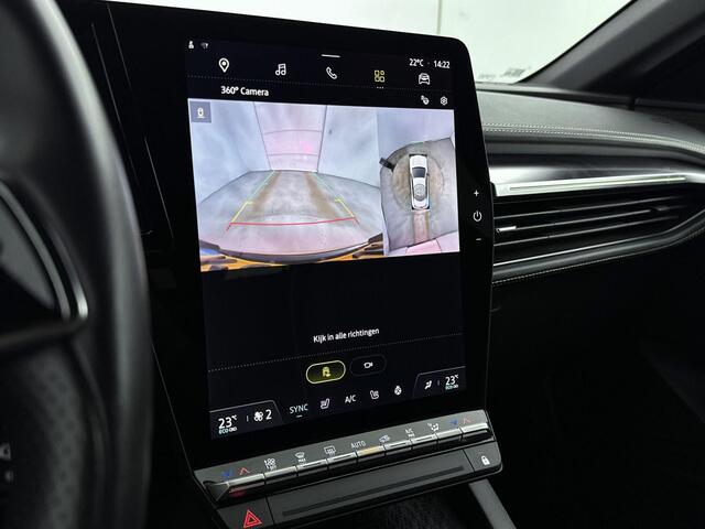 Renault MEGANE E-Tech EV60 220Pk Optimum Charge Iconic | Lederen bekleding | Elektrische Stoelen | Trekhaak | Stoel & Stuurverwarming | Parkeersensoren & Camera | Multisense | Privacy Glass | Harman Cardon Geluid | 450km WLTP |