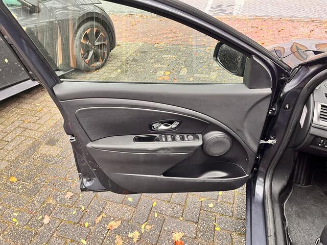 Renault MEGANE Estate 1.2 TCe Limited