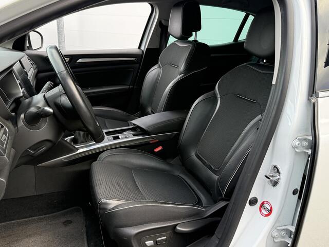 Renault MEGANE 1.2 TCe Bose | Trekhaak | HUD | Navigatie | Camera