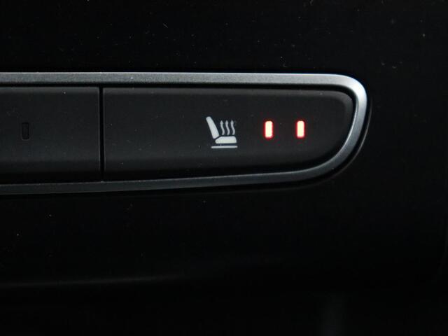 Renault MEGANE 1.6 TCe GT | Head-Up | Stoelverwarming | Navigatie | Sfeerverlichting | BOSE Sound | Parkeerhulp | Full LED | Keyless | 18'' | Sportstoelen | Climate control | Bluetooth | Cruise control