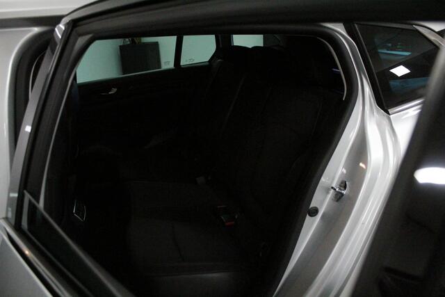 Renault MEGANE Estate 1.5 Blue dCi Limited | 16'LMV | TREKHAAK | PDC-A | CRUISE | NAVIGATIE | D-GLAS | DAB | ELEK-RAMEN |