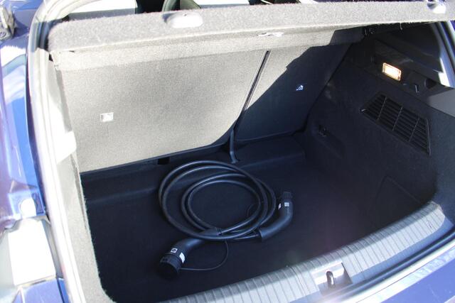 Renault MEGANE E-Tech EV60 Optimum Charge Techno All Season Banden | 360 Graden Camera | Adaptieve cruise control | Dodehoek detectie | Stoelverwarming