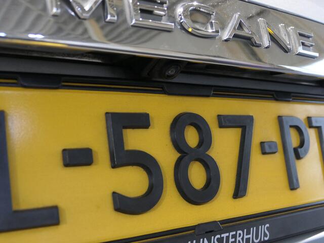 Renault MEGANE Estate 1.3 TCe Intens *Allseasons & Trekhaak!* - LMV 17", camera, navi, cruise