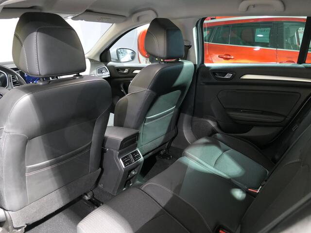 Renault MEGANE Estate 1.3 TCe Intens *Allseasons & Trekhaak!* - LMV 17", camera, navi, cruise