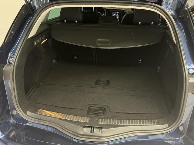 Renault MEGANE Estate 1.3 TCe Bose | Achteruitrijcamera | Navigatie | Parkeersensoren V+A | BOSE-Audiosysteem