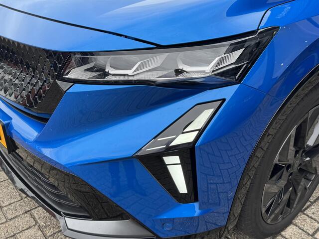 Renault Rafale 1.2 E-Tech full hybrid 200 esprit Alpine Renault Rafale 1.2 E-Tech Hybrid 200 esprit Alpine / Demo Aalsmeer