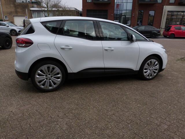 Renault SCENIC 1.2 TCe Life