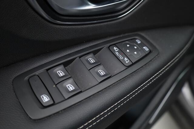 Renault SCENIC 1.3 TCe Intens | Navi | Massage | Stoelver. | Camera | Dodehoek. | PDC V+A