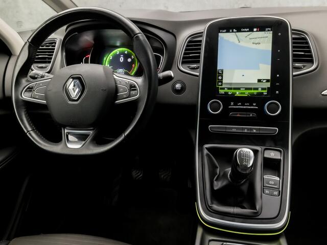 Renault SCENIC 1.2 TCe Sport Collection (APPLE CARPLAY, GROOT NAVI, LEDER, CAMERA, TREKHAAK, SPORTSTOELEN, GETINT GLAS, KEYLESS, PARKEERSENSOREN, NIEUWE APK, NIEUWSTAAT)