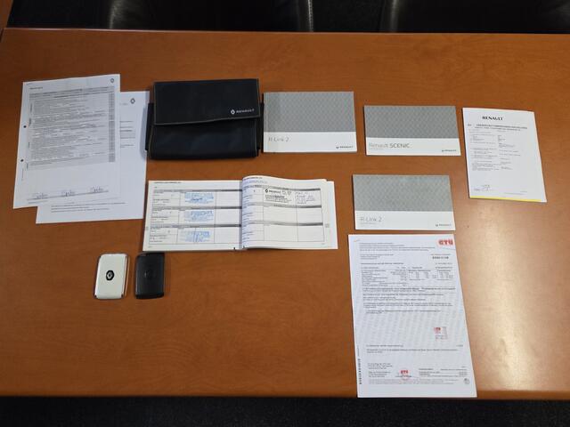 Renault SCENIC 1.2 TCe Bose NAVIGATIE|CRUISE CONTROL|CAMERA|STOELVERWARMING|KEY LESSGO|GETINT GLAS|20 INCH|DEALER ONDERHOUDEN Maandag tot Vrijdag geopend van 09.00 uur tot 20.00 uur en Zaterdag van 09.00 tot 18.00 uur