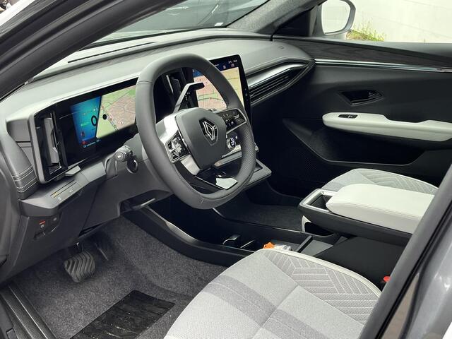 Renault SCENIC E-Tech EV87 long range iconic | 360 graden camera | Smart rear view mirror | Harman Kardon