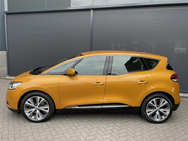 Renault SCENIC 1.2 TCe Intens Airco - Cruise control - Parkeersensoren voor en achter - Navigatiesysteem - Lederen/stof bekleding - Mistlampen voor - Stuur multifunctioneel