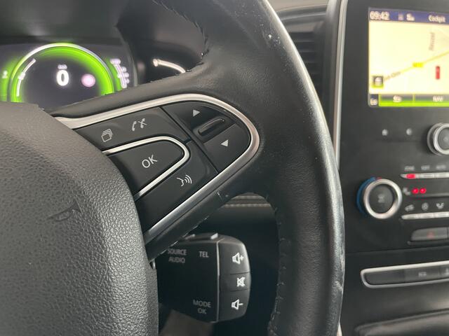 Renault SCENIC 1.2 TCe Intens Airco - Cruise control - Parkeersensoren voor en achter - Navigatiesysteem - Lederen/stof bekleding - Mistlampen voor - Stuur multifunctioneel