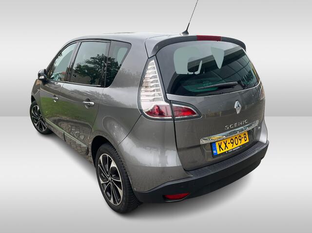Renault SCENIC 1.2 TCe Bose / NIEUWSTAAT! / Camera / Navigatie / Keyless / 17'' / Stoelverwarming / Climate Control / Cruise Control