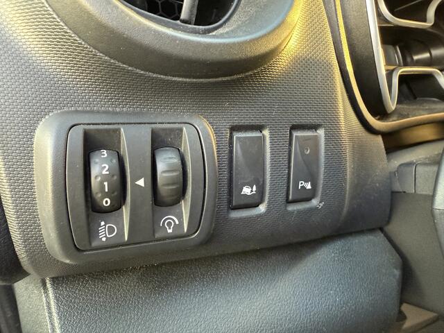 Renault TRAFIC 2.0 dCi 120 T29 L2H1 Comfort * 98.789 Km * Navi * Airco * Cruise Control *