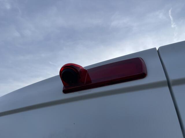 Renault TRAFIC 2.0 dCi 120pk T29 L2H1 Comfort / vaste prijs rijklaar ¤ 20.950 ex btw / lease vanaf ¤ 375 / 17 inch velgen / trekhaak / airco / cruise / camera / navi / euro 6 diesel