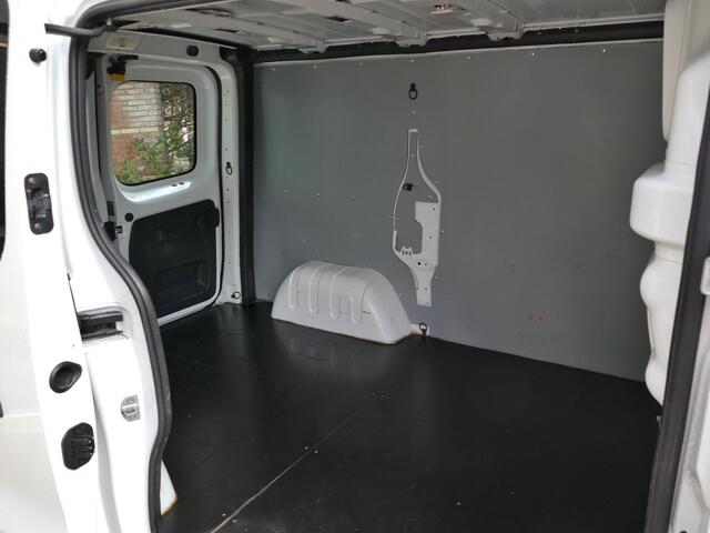 Renault TRAFIC 1.6 dCi T27 L1H1 Comfort | cruise control | navigatie |airco | trekhaak | exclusief BTW