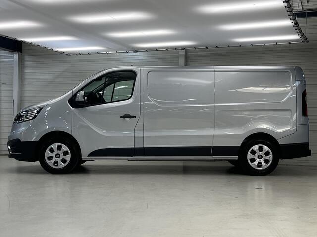 Renault TRAFIC E-Tech T29 L2H1 Advance 52 kWh / 3 Zitplaatsen / Achteruitrijcamera / Parkeersensoren Voor & Achter / Uit Voorraad Leverbaar / Apple Carplay/Android Auto /