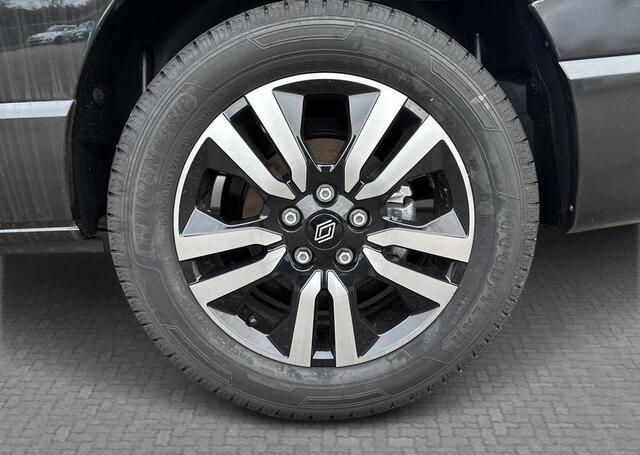 Renault TRAFIC 2.0 Blue dC1 150 T30 L2H1 Extra -Reservewiel / Alarm / 17\" lichtmetalen velgen 'Avens Noir Diamantée' in aluminium en zwart,Houten laadvloer