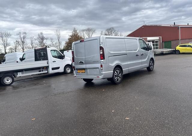 Renault TRAFIC 2.0 Blue dC1 150 T30 L2H1 Extra - Reservewiel / Alarm / 17\" lichtmetalen velgen 'Avens Noir Diamantée' in aluminium en zwart,Houten laadvloer