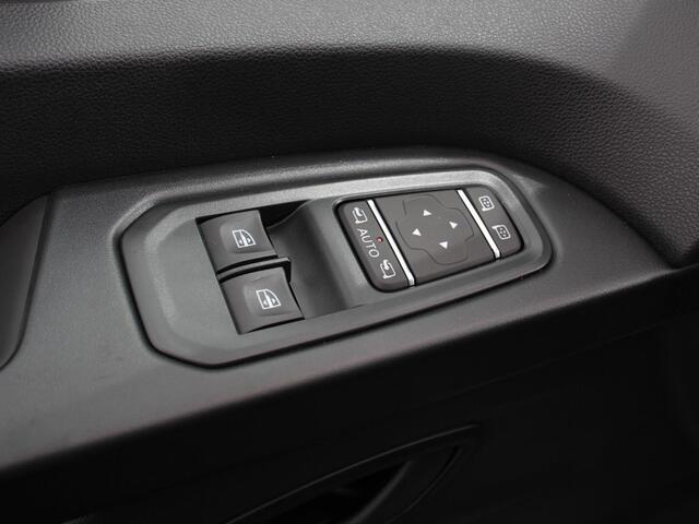 Renault TRAFIC 2.0 Blue dCi 150 EDC T30 L2H1 Advance Navigatie Airco Lichtmetalen velgen Betimmering Trekhaak Camera Parkeer sensoren Dab