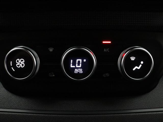 Renault TRAFIC dCi 110pk T30 L2H1 Comfort Climate | Leder | Parkeersensoren A. | Trekhaak