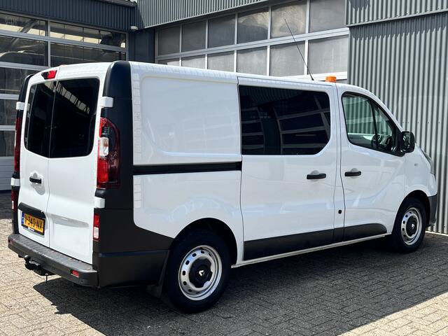 Renault TRAFIC 1.6 dCi L1H1 Airco Cruise control Kastinrichting Trekhaak 2000kg trekgewicht Parkeersensoren achter 2-Persoons Achterruitrij camera 1e eigenaar Omvormer Euro 6 Bpm vrij voor particulier gebruik!!