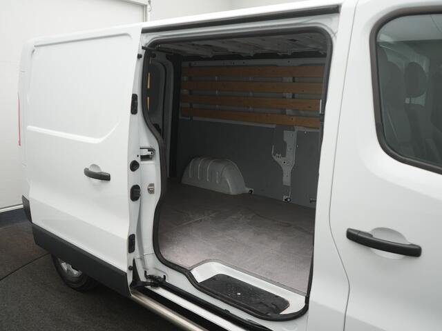 Renault TRAFIC 2.0 dCi 130 T30 L2H1 Work Edition - DEMO - All Seasonbanden - Sidebars - Cruise Control - Apple Carplay/Android Auto - Trekhaak - Dealeronderhouden