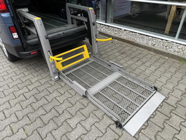 Renault TRAFIC 4+1 Rolstoelbus 1.6 dCi T29 L2H1 Luxe Energy (Zeer nette 4+1 Rolstoelbus met 2 schuifdeuren en lift!)