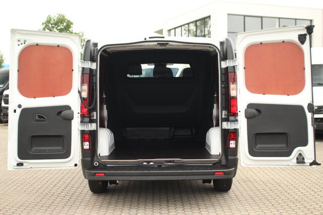 Renault TRAFIC 2.0dCi 130pk T30 L2H1 DC | 6-Zits | Carplay/Android | Camera | Lease 537,- p/m