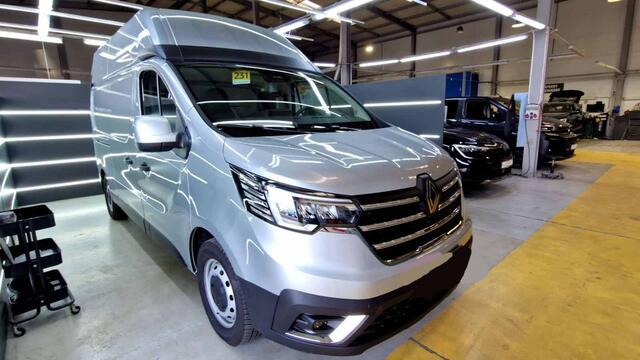 Renault TRAFIC 2.0 Blue dCi 170PK T30 L2H2 Extra Werkplaatsinrichting Airco | Cruise | Navi | trekhaak