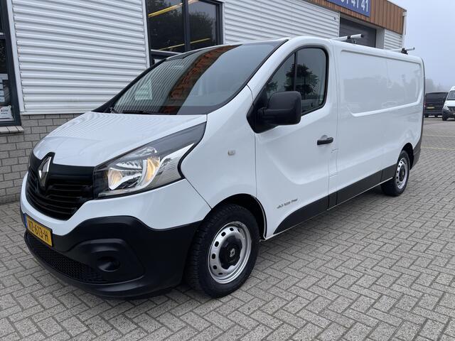 Renault TRAFIC 1.6 dCi 125pk T29 L2H1 Comfort Energy / vaste prijs rijklaar ¤ 12.950 ex btw / euro 6 diesel ! / airco / cruise / navigatie / trekhaak / dakdragers