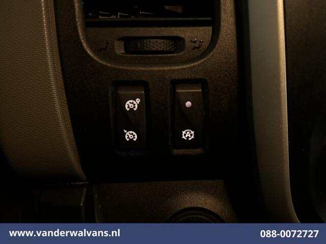 Renault TRAFIC 1.6 dCi L1H1 Euro6 Airco | Imperiaal | Trekhaak | Navigatie | Cruisecontrol Parkeersensoren, Bijrijdersbank