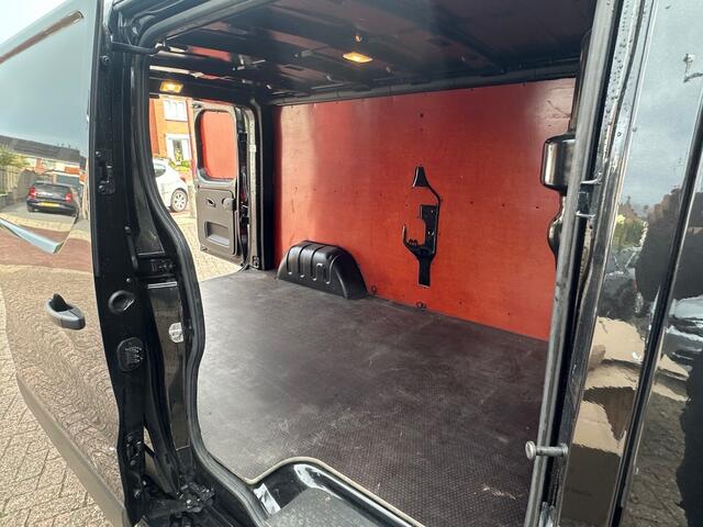 Renault TRAFIC 2.0 dCi 130 T30 L2H1 Work Edition