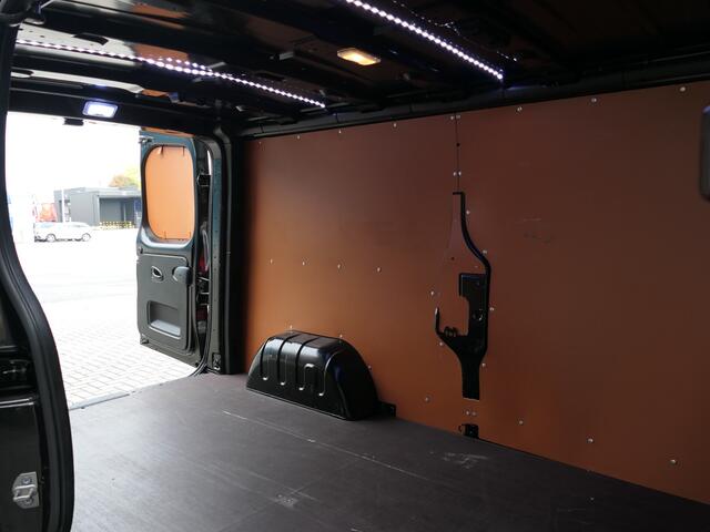 Renault TRAFIC 2.0 dCi 150 T30 L2H1 Luxe *AUTOMAAT* - Trekhaak, cruise, sensor v+a, camera