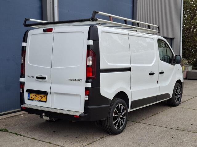 Renault TRAFIC 2.0 dCi 145 T27 L1H1 Comfort AUTOMAAT / CRUISE CONTROLE / NAVI / CAMERA / 3 ZITS / IMPERIAL