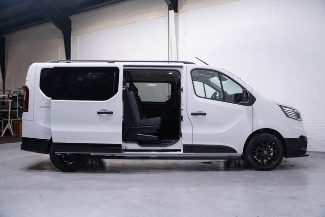 Renault TRAFIC 2.0 dCi 150 pk Dubbel Cabine Black Style Navi Camera, 18" LMV, Spoiler V+A, LED Koplampen, Keyless Entry, BPM Vrij, 6-Zits