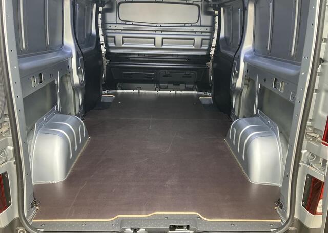 Renault TRAFIC 2.0 Blue dCi 130 T30 L2H1 Advance - Zijdeur link + rechts - EASY LINK navi - Additionele parkeerhulp - Houten laadvloer