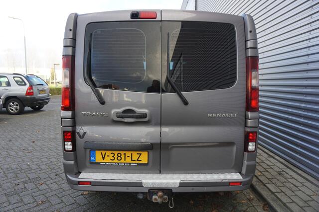 Renault TRAFIC 1.6 dCi T29 L2H1 DC Luxe Airco / Navi / Cruise / Leder / Camera / Trekhaak / Parkeers. / NAP
