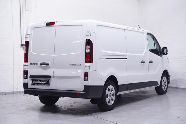 Renault TRAFIC 2.0 Blue DCi 150 pk L2H1 Airco, Exterieur Pakket Laadruimte Pakket, LED Koplampen, PDC achter, BPM Vrij, 3-Zits
