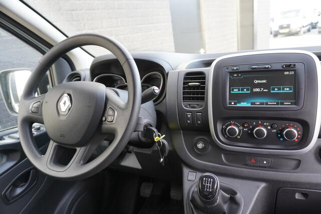 Renault TRAFIC 2.0 dCi 120PK EURO 6 - Airco - Navi - Cruise - ¤ 15.900,- Excl.