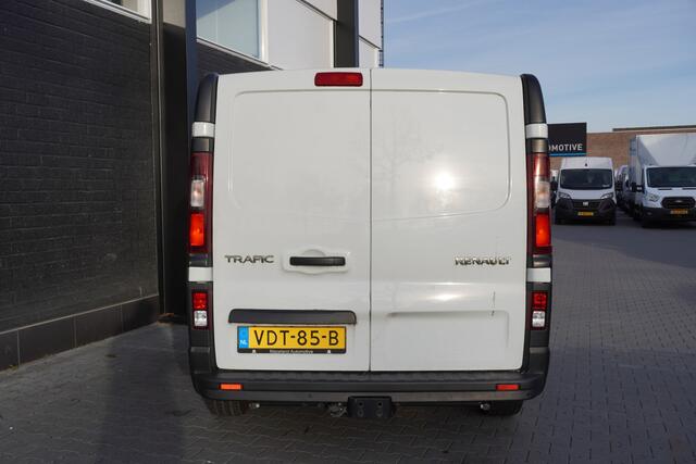Renault TRAFIC 2.0 dCi 120PK EURO 6 - Airco - Navi - Cruise - ¤ 15.900,- Excl.