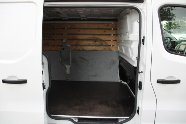 Renault TRAFIC 2.0 dCi T29 L2H1Comf Automaat Trekhaak Cruise controle Airco