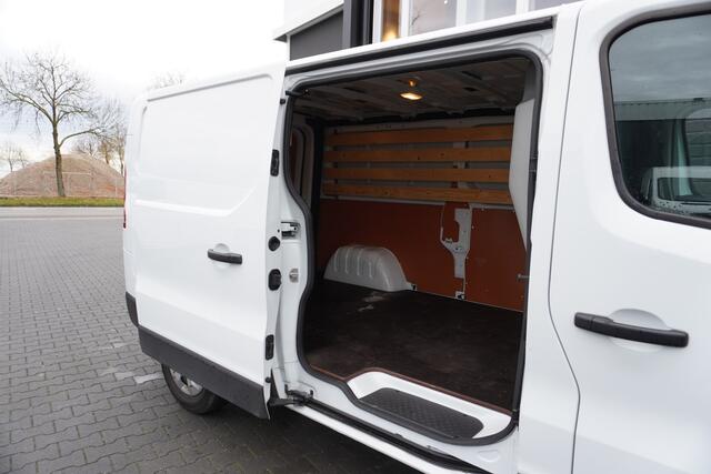 Renault TRAFIC 2.0 dCi 110PK L2 EURO 6 - Airco - Cruise - Carplay - ¤ 23.900,- Excl.