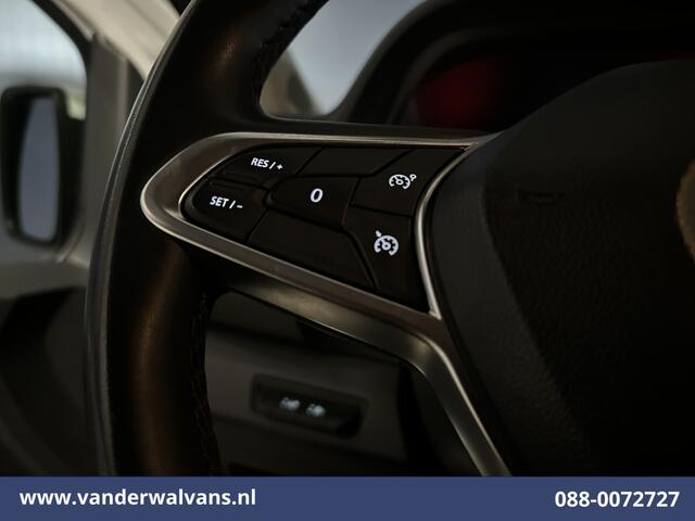 Renault TRAFIC 2.0 dCi 130pk L1H1 Euro6 Airco | LED | Navigatie | LM velgen | Cruisecontrol | Trekhaak Parkeersensoren, Sidebars, Bijrijdersbank