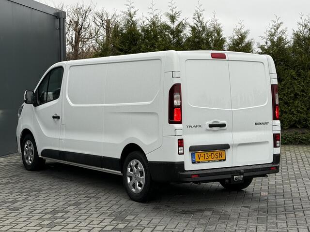 Renault TRAFIC 2.0 dCi 110 PK / L2H1 / 1e EIG. / TREKHAAK / AIRCO / CRUISE / CARPLAY / 3-ZITS / LED