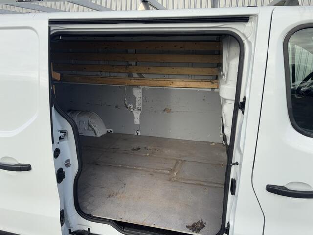 Renault TRAFIC 2.0 dCi 110 T30 L2H1*A/C*CRUISE*NAVI*HAAK*3PERS*