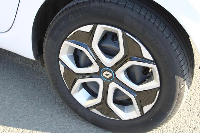 Renault TWINGO Z.E. R80 Collection / PACK CITY / PACK LOOK / EASY LINK NAVIGATIE